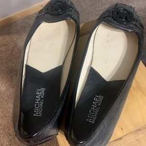 Women’s flats